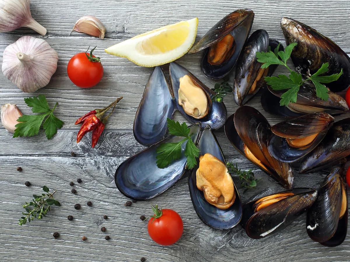 Jakie są owoce morza? Poznaj ich rodzaje i wartości odżywcze