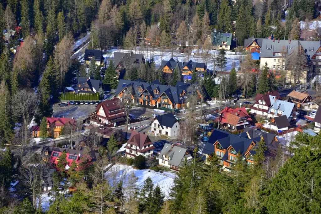 Ile kosztuje nocleg w Zakopanem? Ceny, które Cię zaskoczą