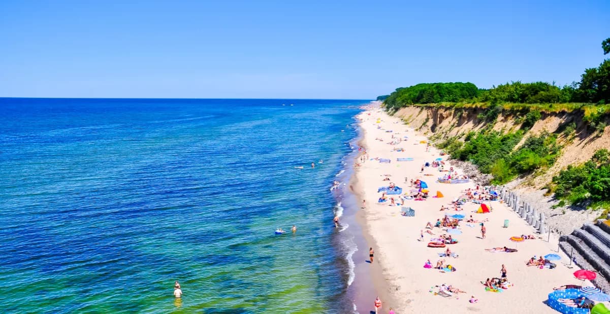 Gdzie najcieplej nad morzem? Odkryj najcieplejsze miejsca w Polsce