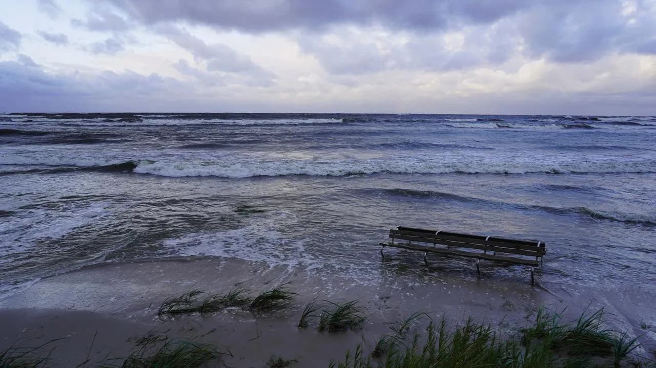 Jaka woda jest w Bałtyku? Poznaj jej unikalne cechy i zagrożenia